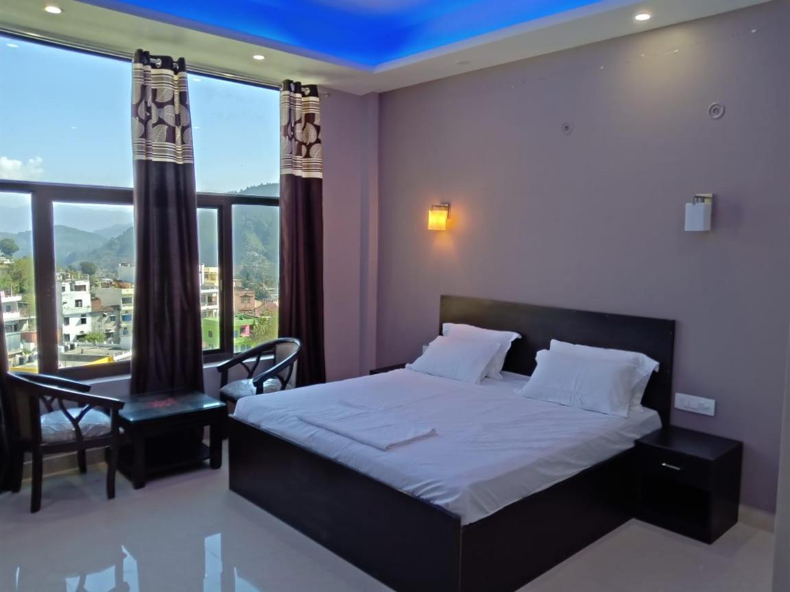 Hotel-78 Pithorāgarh Buitenkant foto