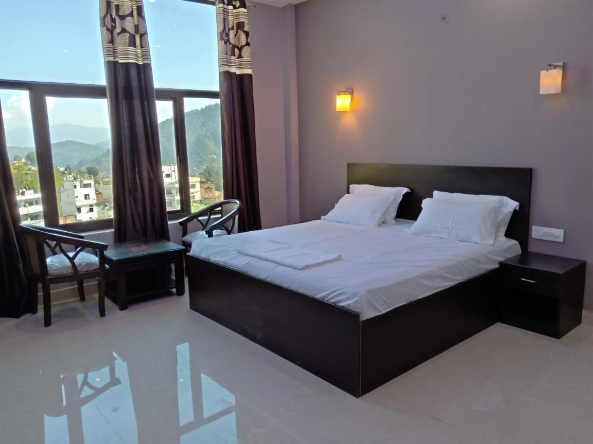 Hotel-78 Pithorāgarh Buitenkant foto