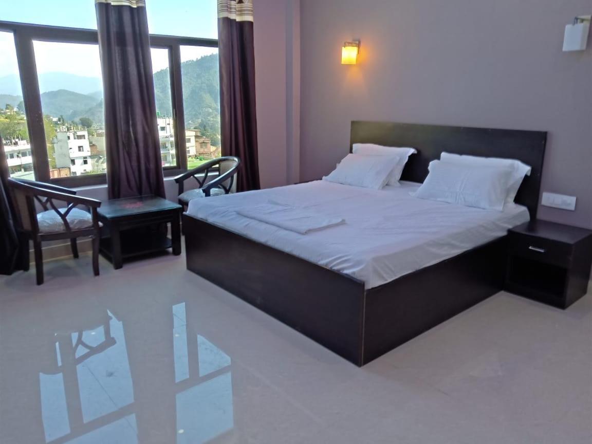 Hotel-78 Pithorāgarh Buitenkant foto
